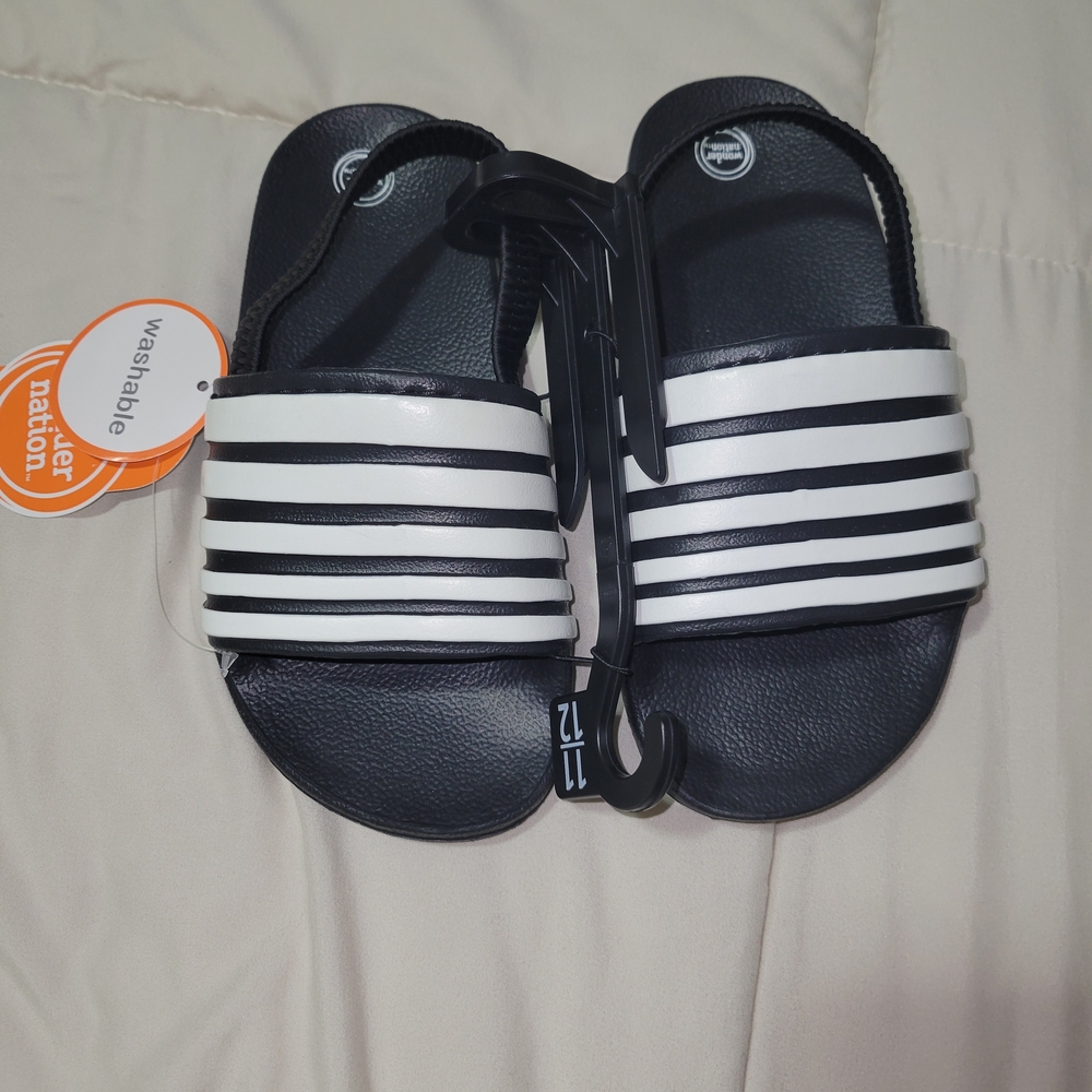 Wonder Nation Black and White Kids Sandals